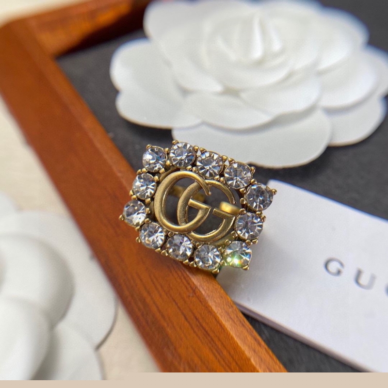G*u*i rings